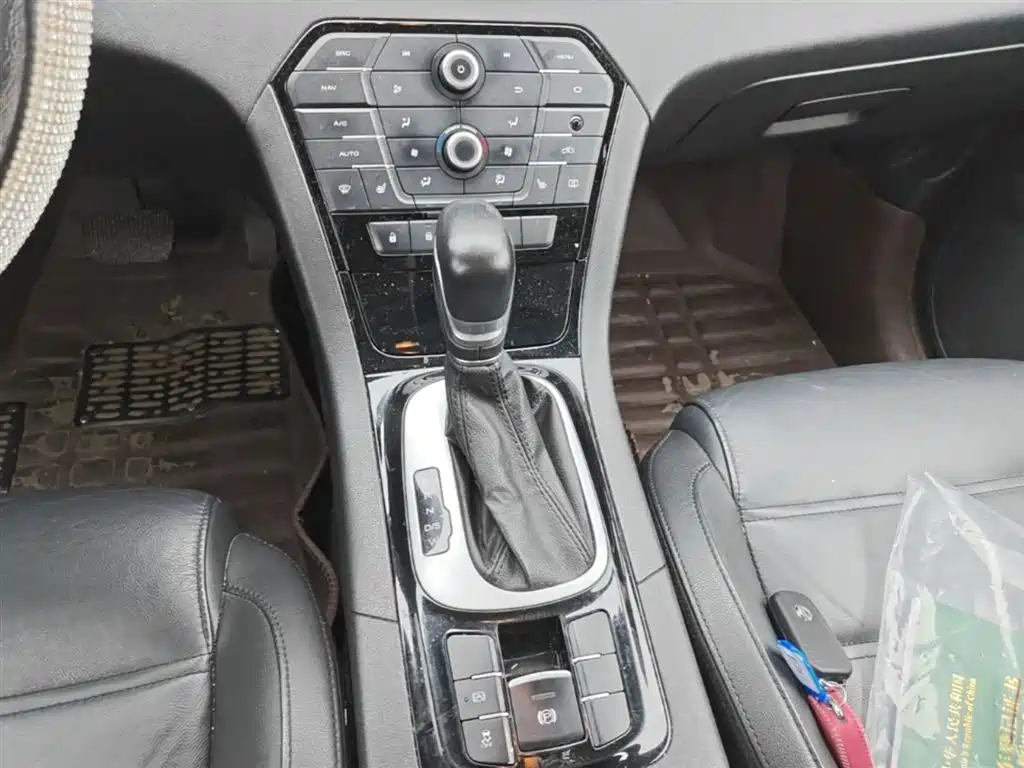 MG Roewe RX5 2016 2015 1.5TGI TST Luxury Edition