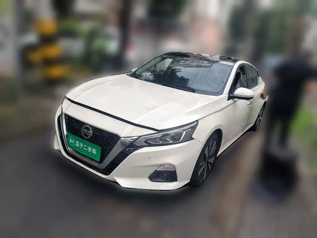 Фото 1 - Nissan Teana
