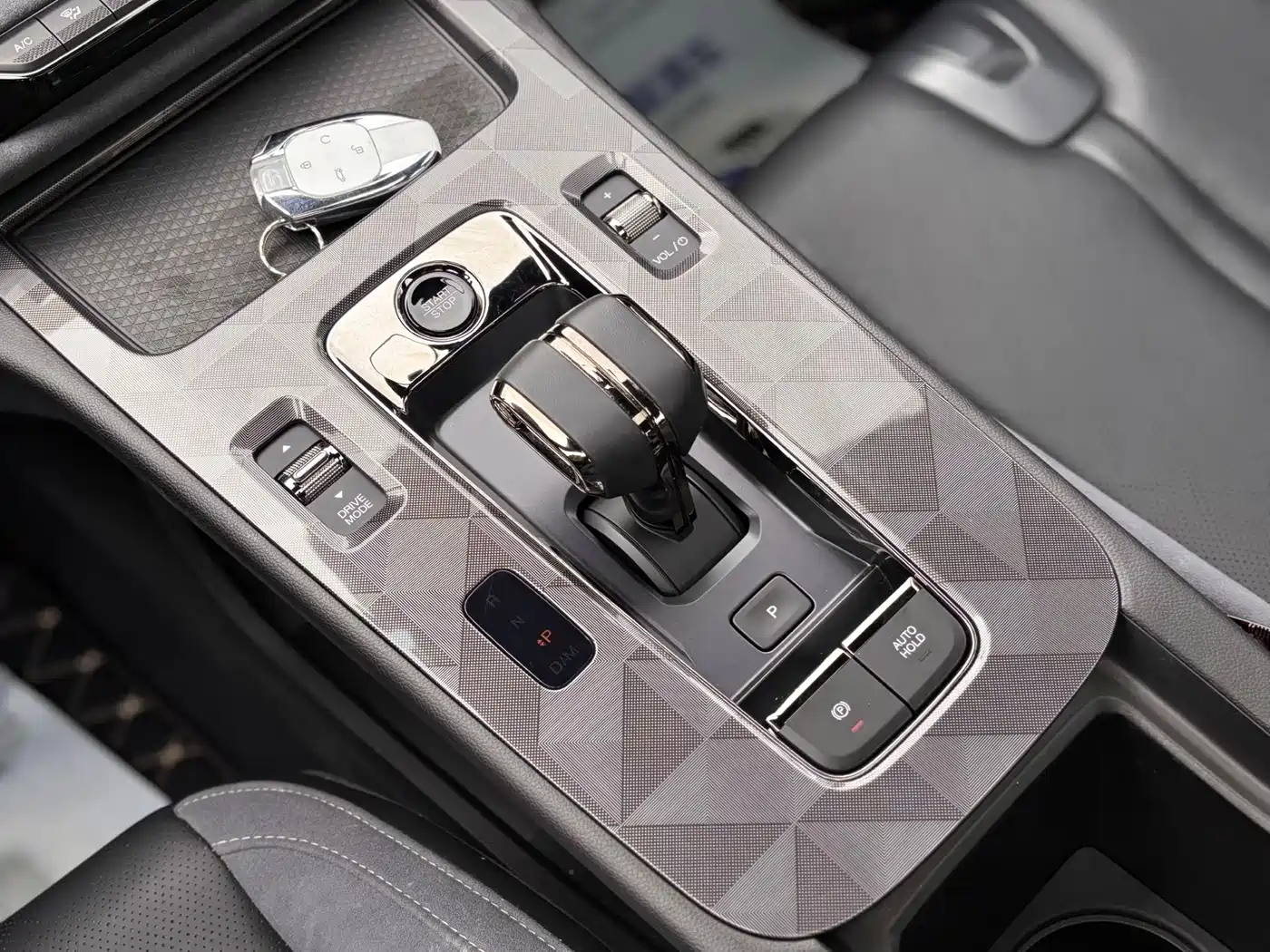 GAC Trumpchi Trumpchi Emkoo 2024 Model 400T Auto Shadow Leopard R PRO Edition фото 20
