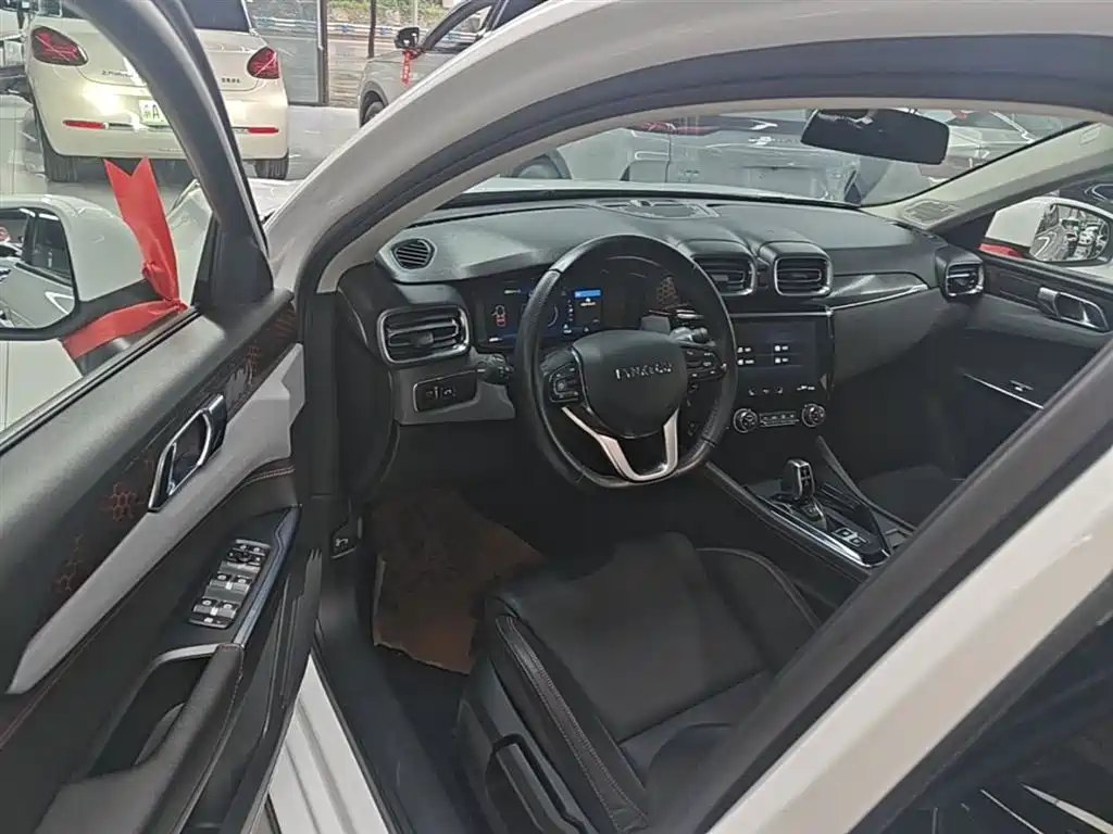 Lynk & Co 02 2018 1.5T DCT 2WD Power Edition China V фото 16