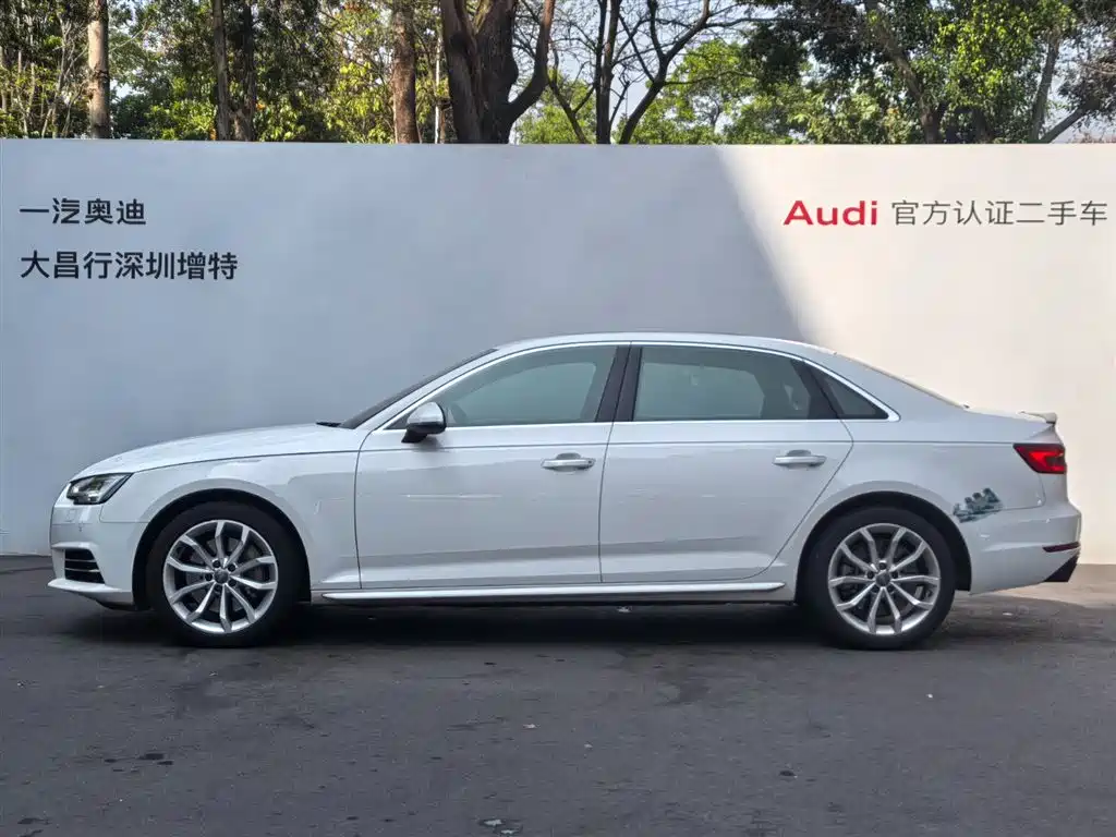 Audi A4L 2017 45 TFSI quattro Style Edition фото 4