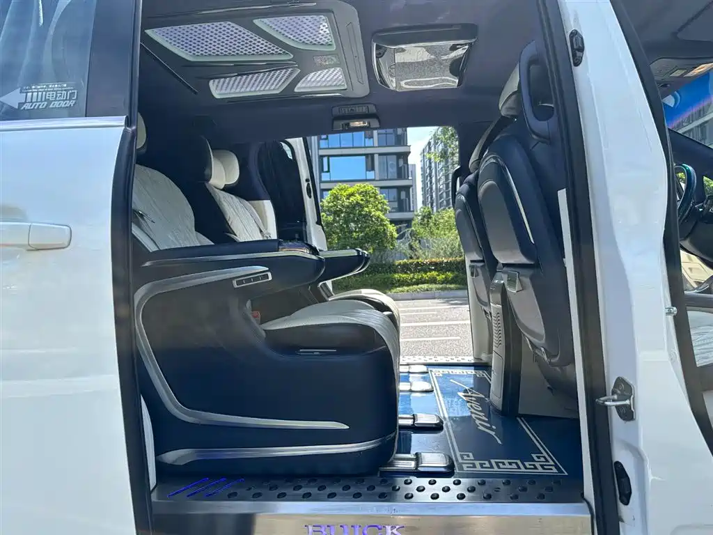 Buick GL8 2021 Land Business Class 652T Comfort фото 9