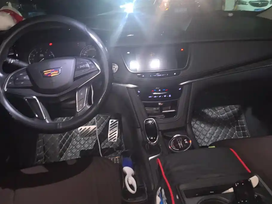 Cadillac XT5 2018 25T Luxury фото 12