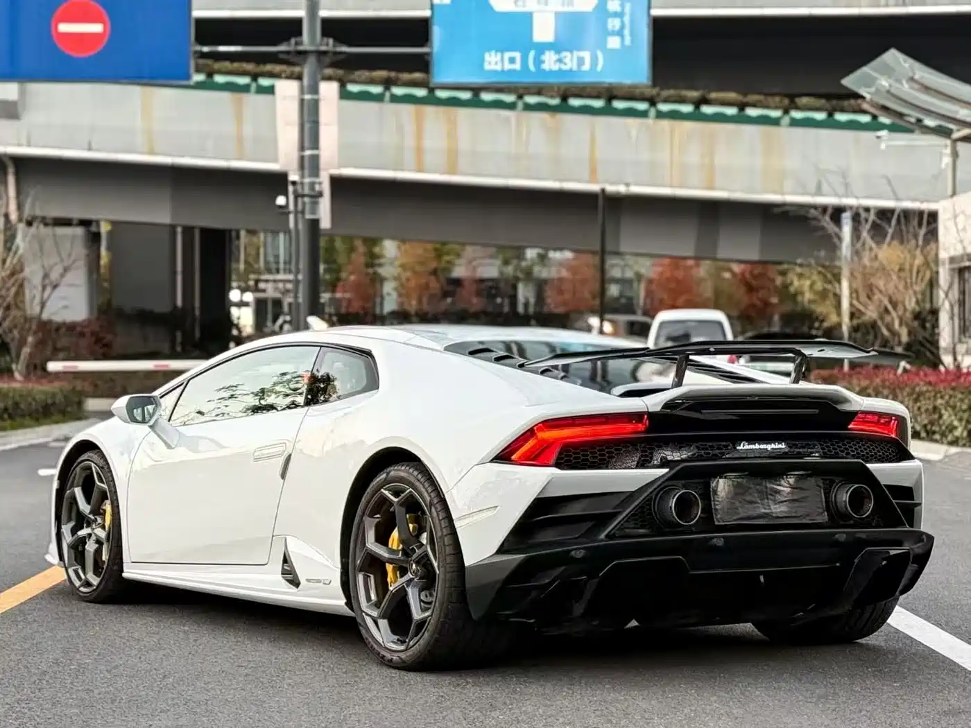 Lamborghini Huracán 2020 Huracán EVO RWD фото 6