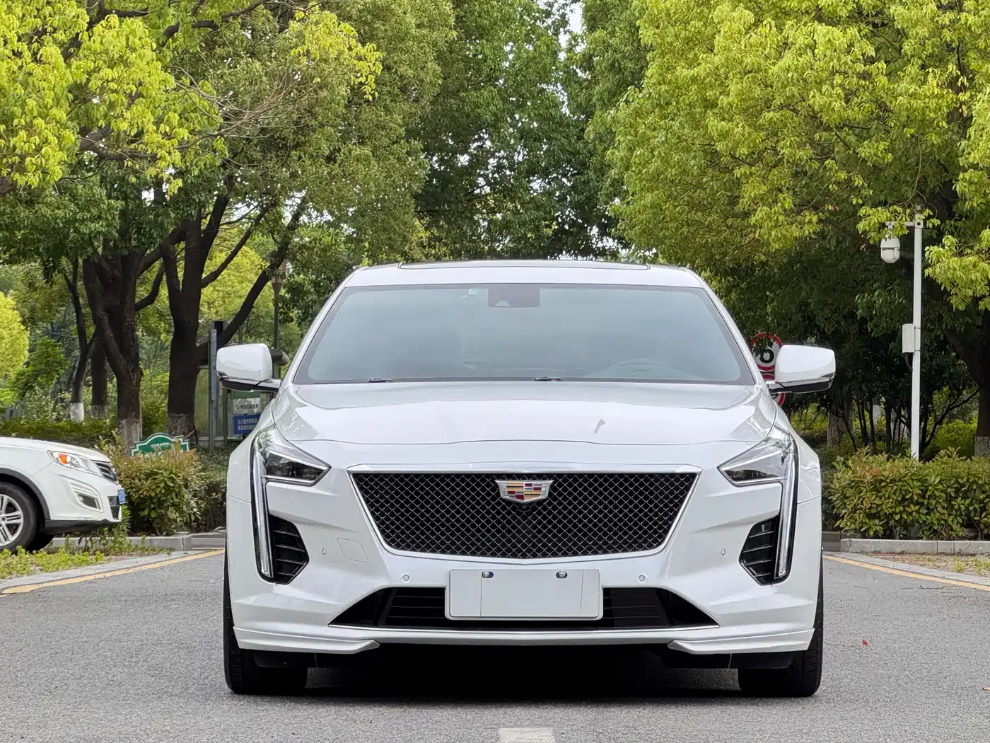 Cadillac CT6 2019 28T Leading Sport Model фото 2