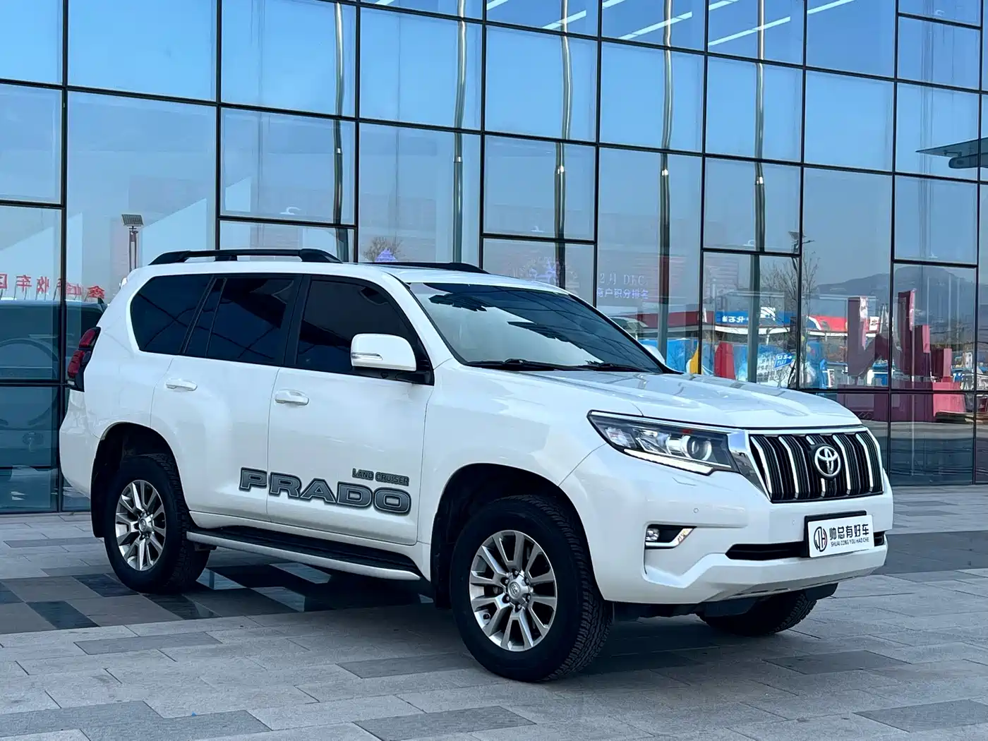 Toyota Prado 2018 3.5L Automatic TX-L Rear-mounted Spare Tire фото 3