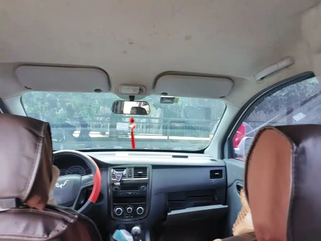 Wuling Motors Wuling Rongguang V 2015 2015 1.2L Basic