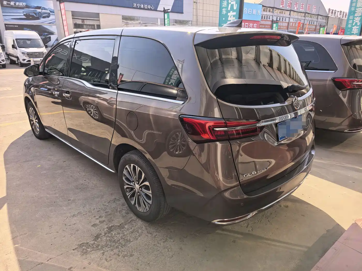 Buick GL8 2023 Land Business Class 652T Luxury фото 5