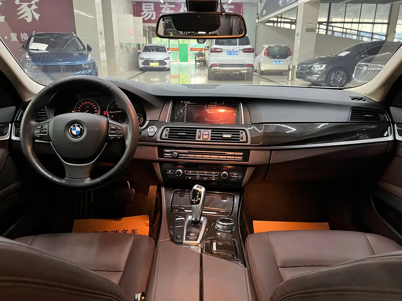 BMW 5 Series 2014 525Li Luxury Design Package фото 9