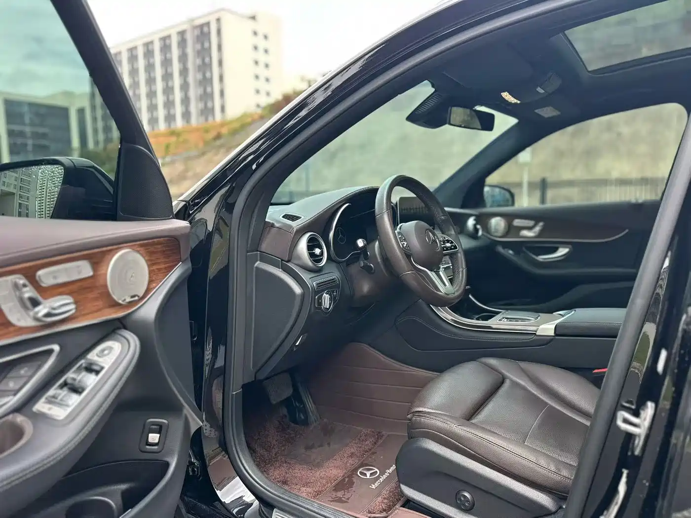 Mercedes-Benz GLC 2021 GLC 300 L 4MATIC Sporty фото 4