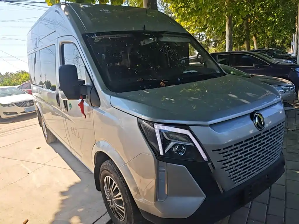 Dongfeng Yufeng Yufeng 2024 2023 V9+ 2.0T Manual FWD Multi-purpose Medium Wheelbase High Roof 7/8/9 Seater