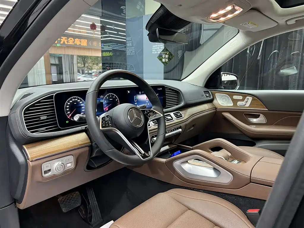 Mercedes-Benz GLE 2024 GLE 450 4MATIC Fashion фото 16