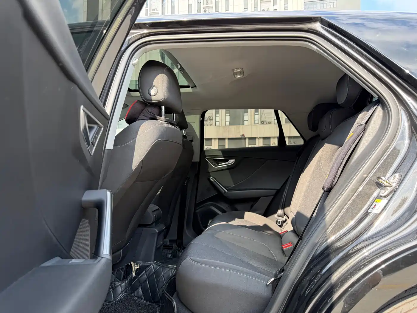 Audi Q2L 2019 2018 35 TFSI Launch Exclusive Edition China VI