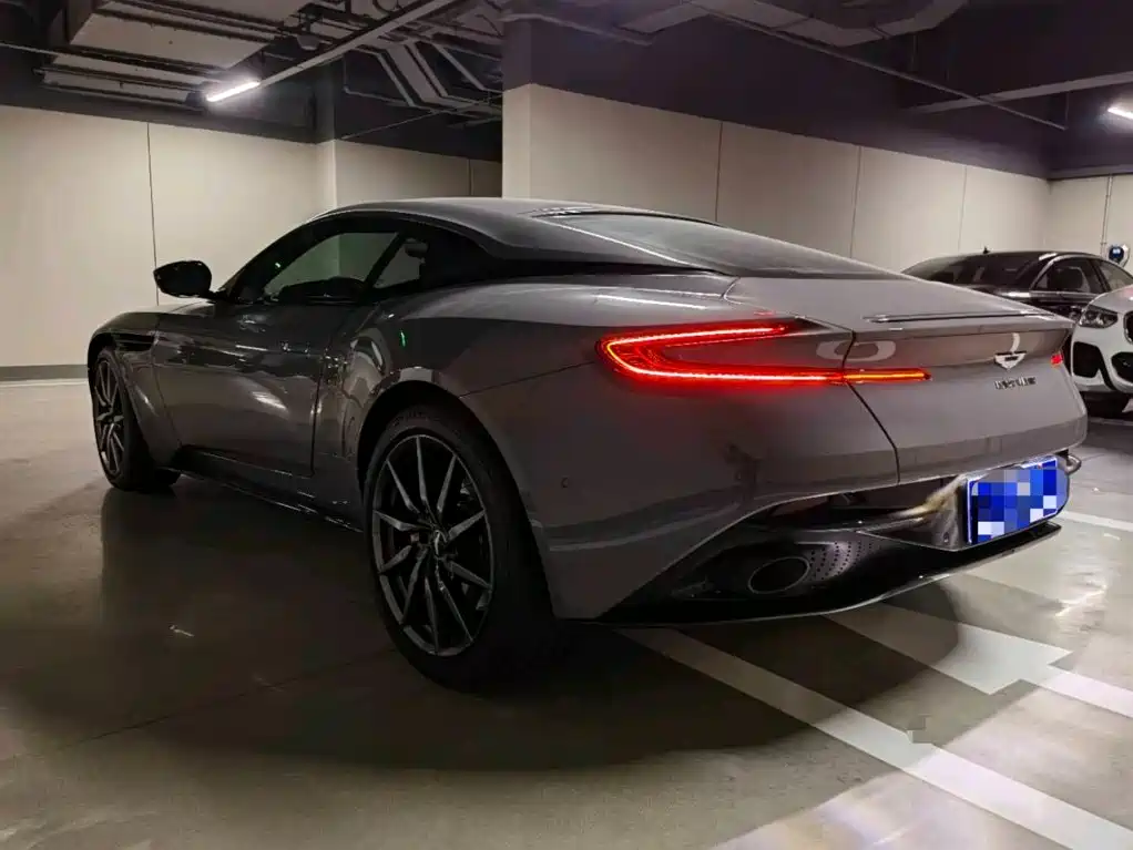 Aston Martin DB11 2022 2020 4.0T V8 Coupe