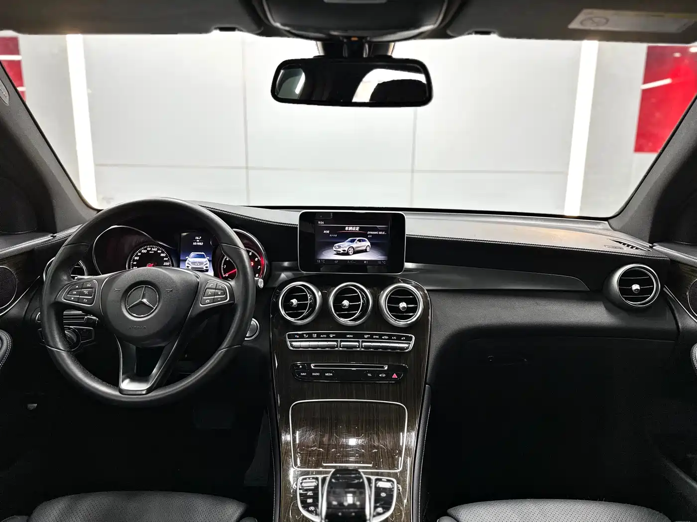 Mercedes-Benz GLC 2016 GLC 260 4MATIC Dynamic фото 12