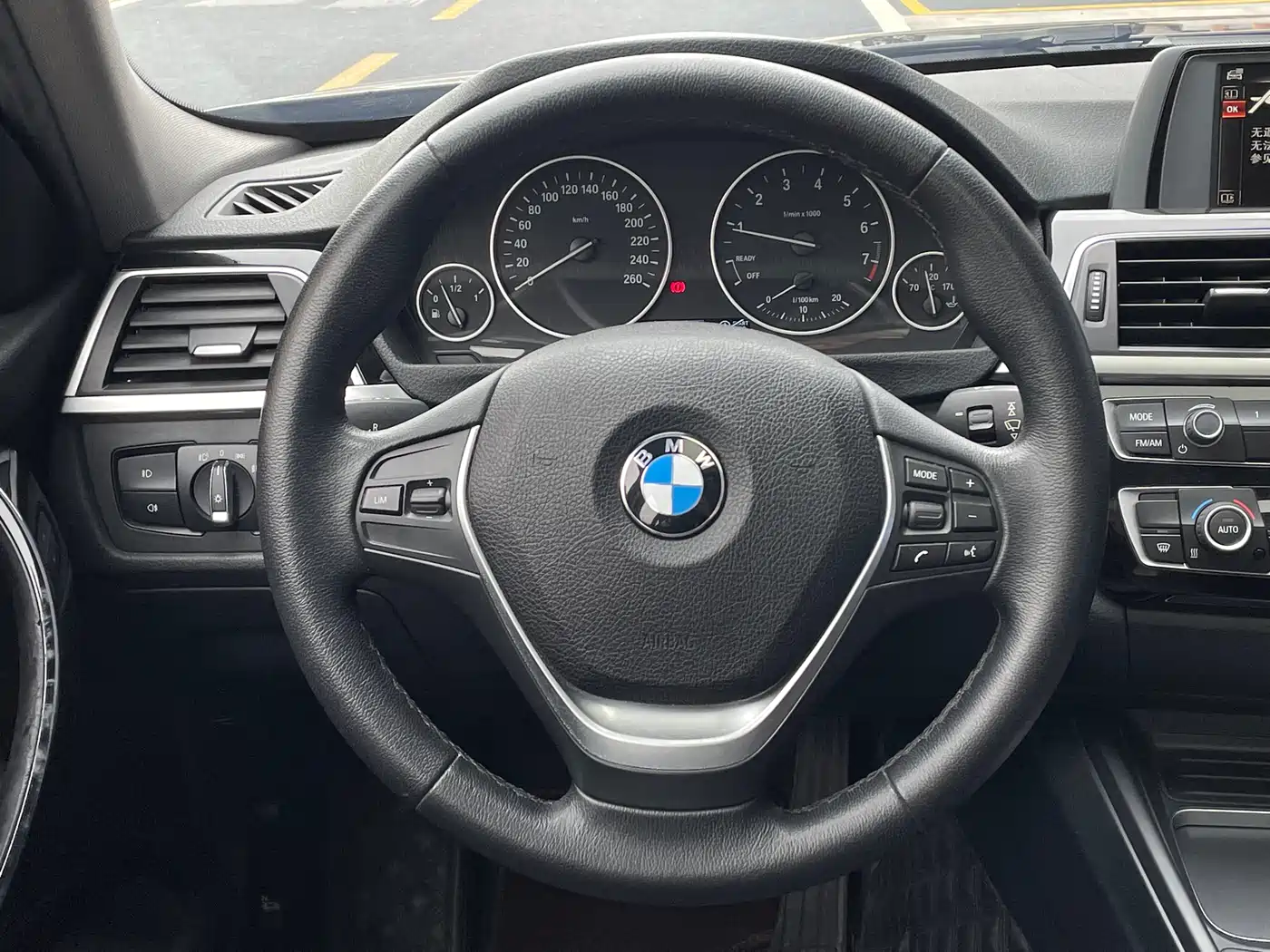 BMW 3 Series 2017 318Li Fashion фото 14