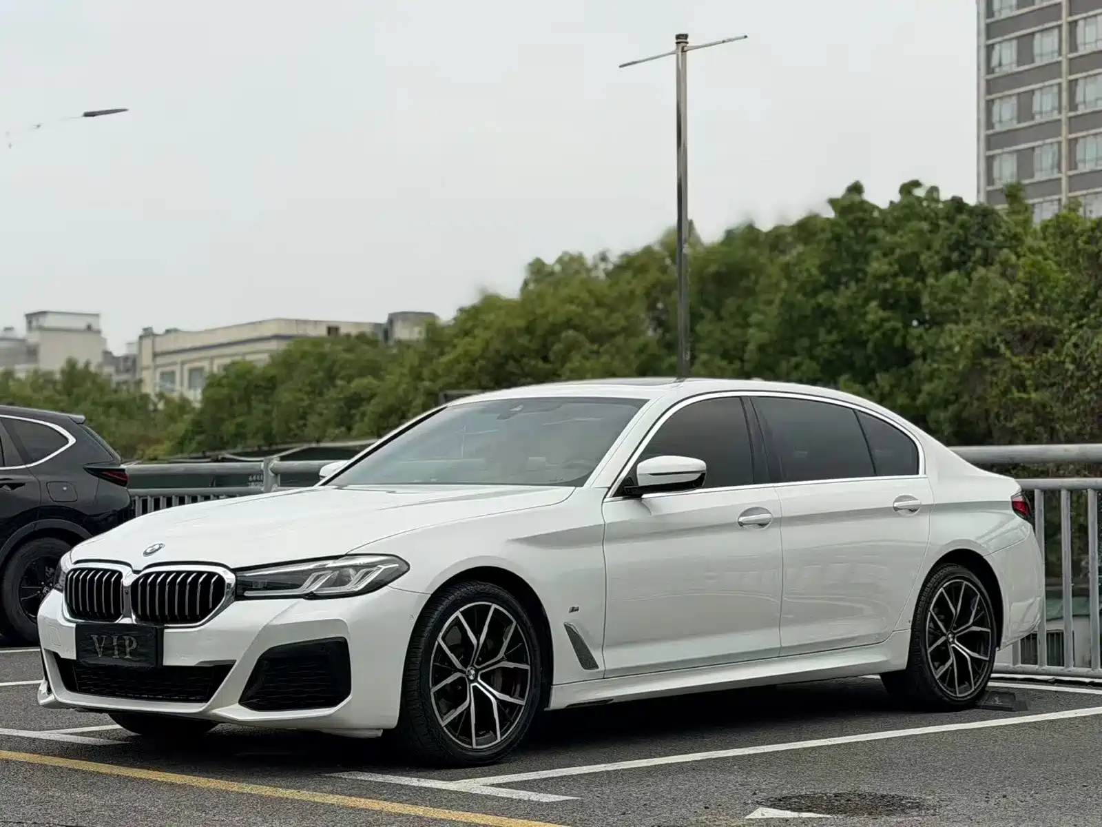 Фото 1 - BMW 5 Series