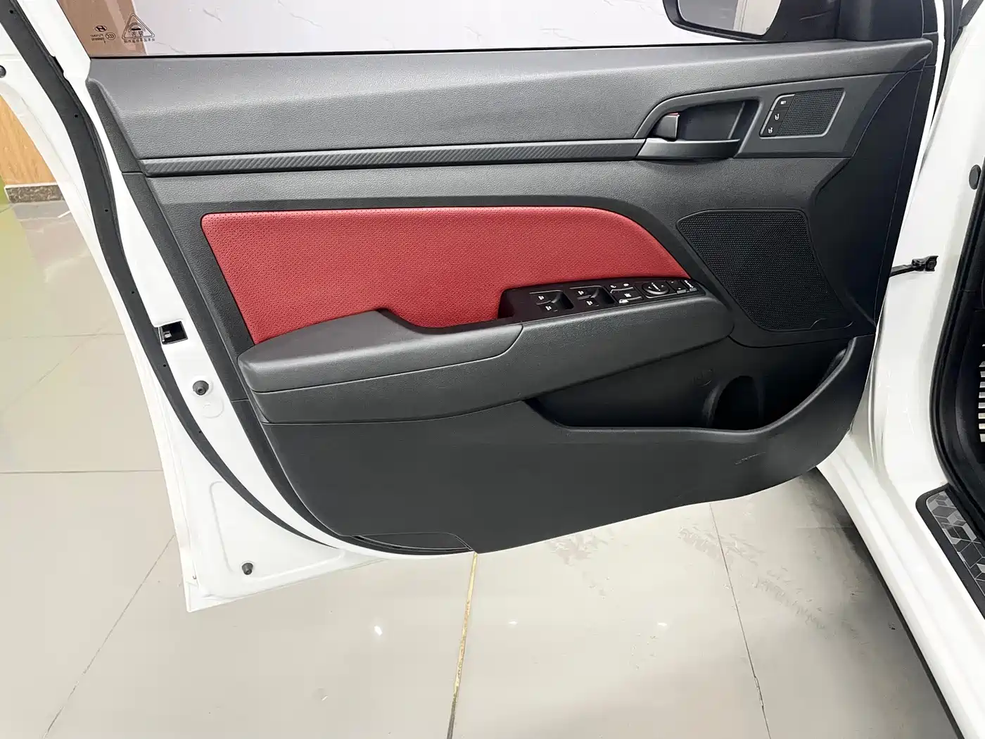 Hyundai Elantra 2016 1.4T DCT Dynamic Flagship фото 8