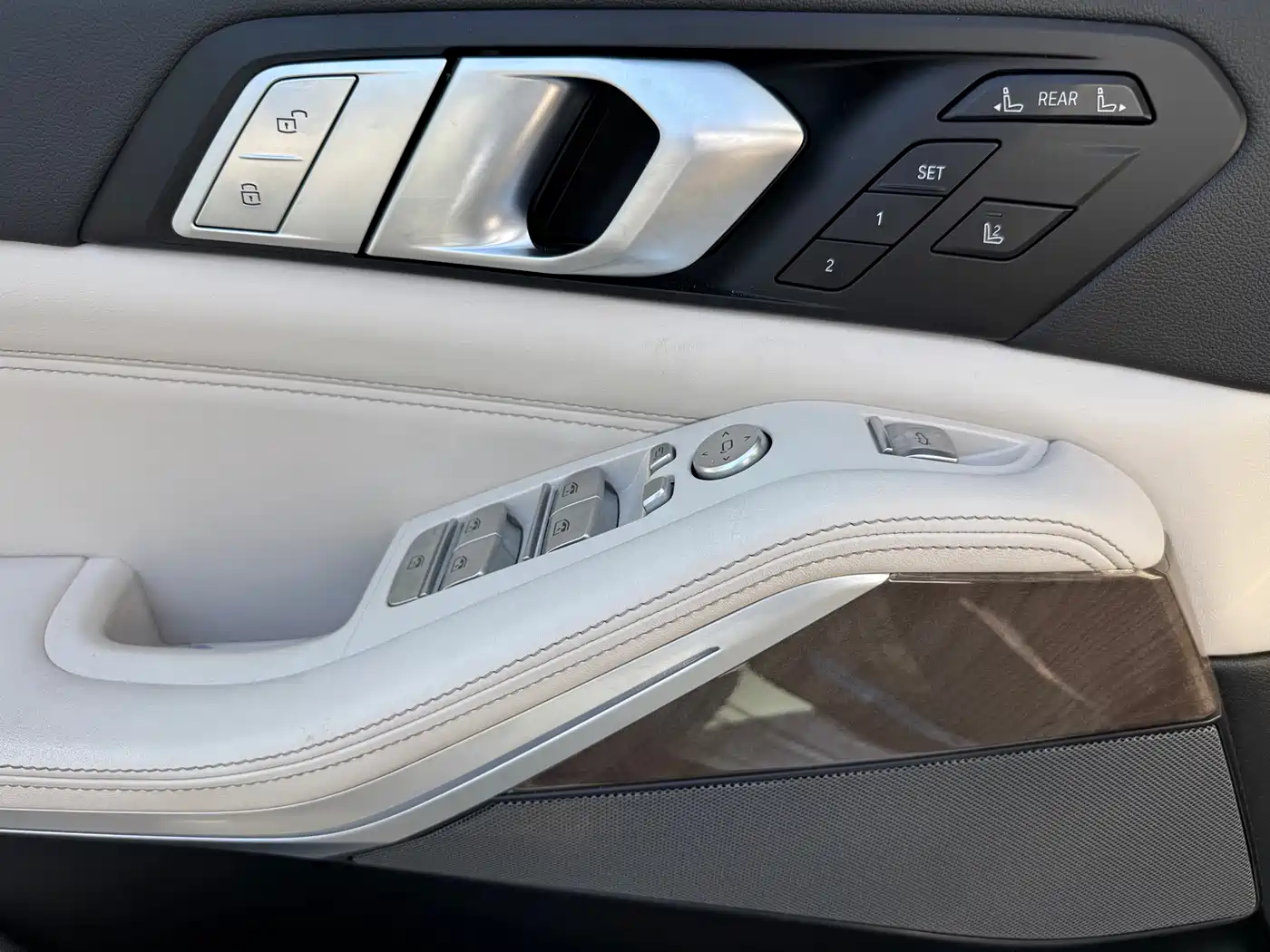 BMW X7 2020 xDrive40i Premium M Sport Package фото 13