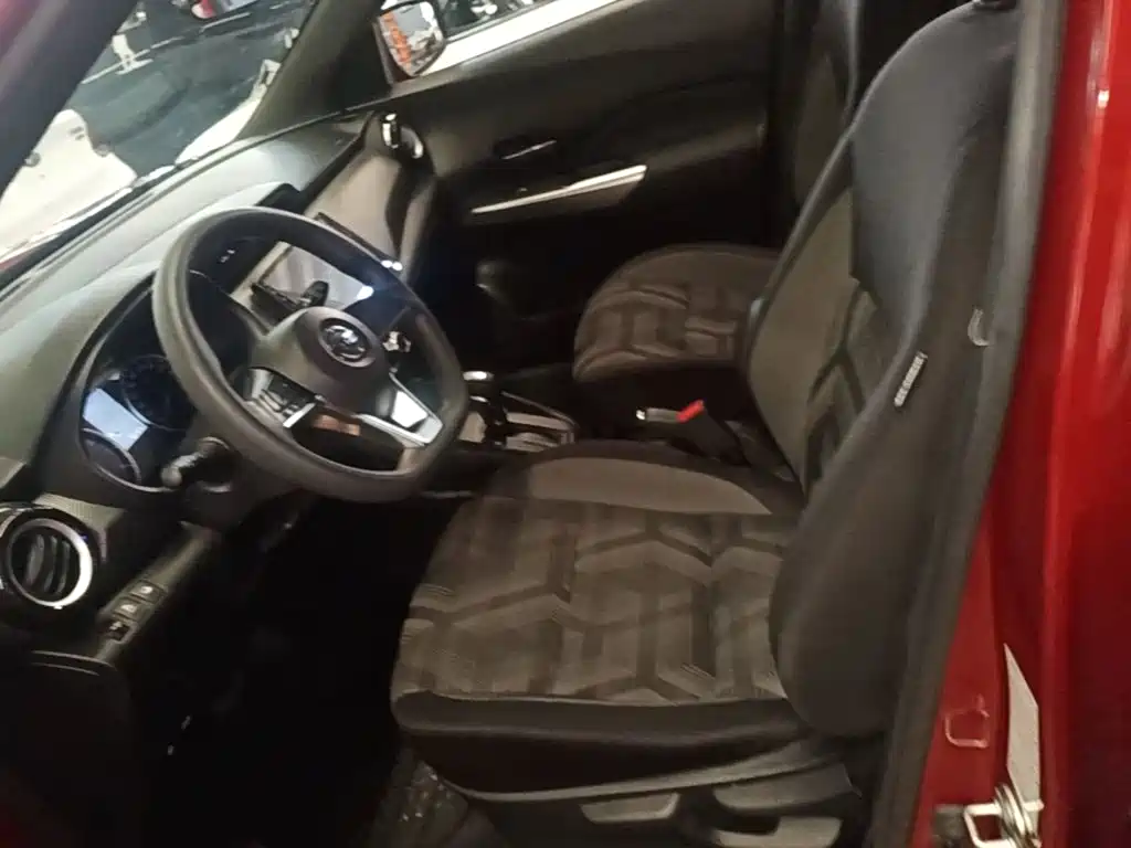 Nissan Kicks 2018 2017 1.5L CVT Cool Edition