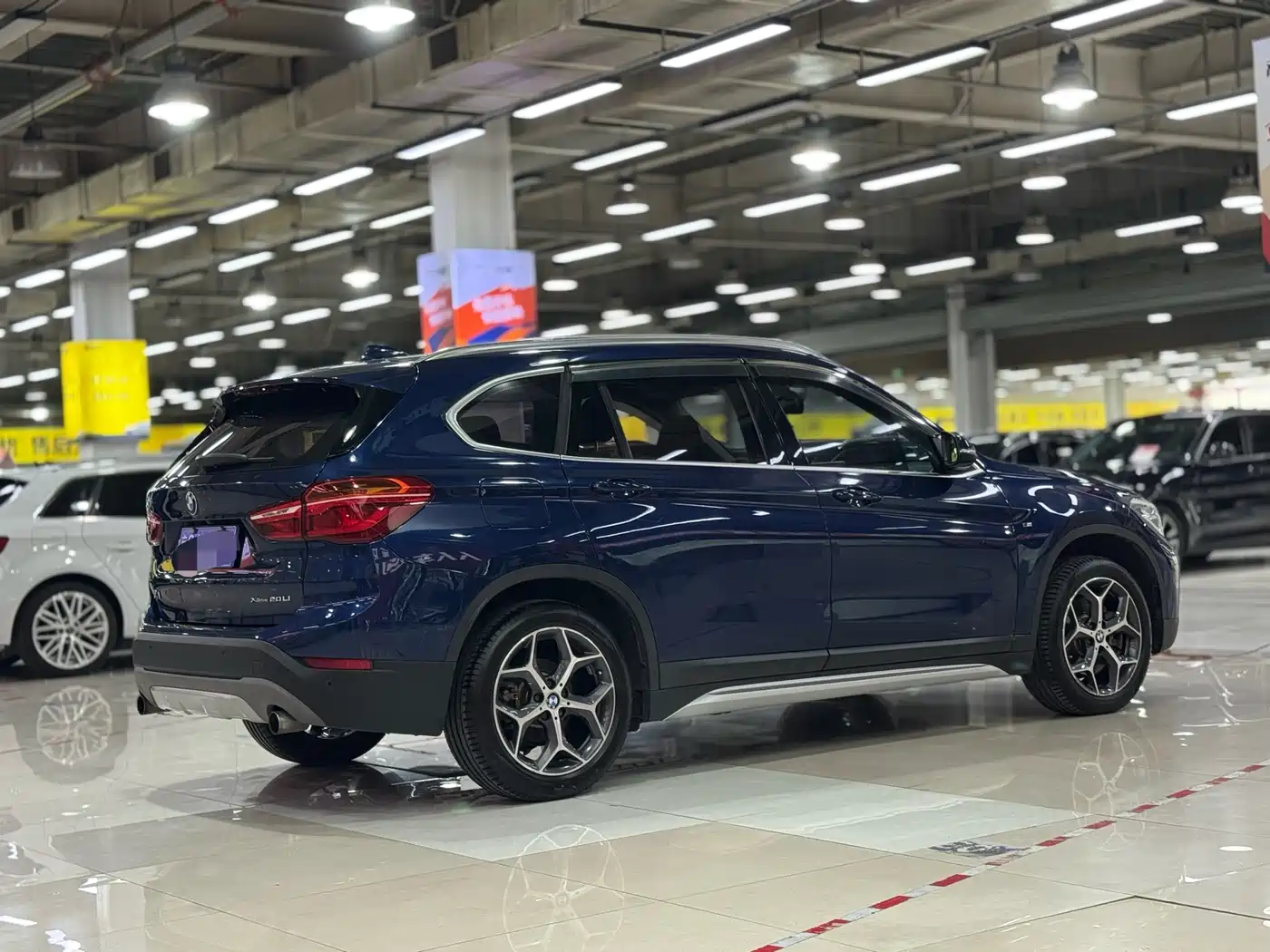 BMW X1 2018 xDrive20Li Premium Model фото 6
