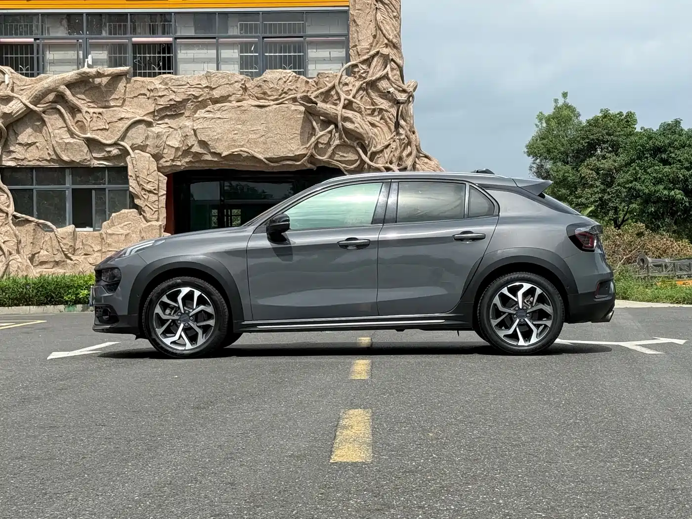 Lynk & Co 02 2018 Model 1.5T DCT 2WD Yao Pro Edition China V фото 3