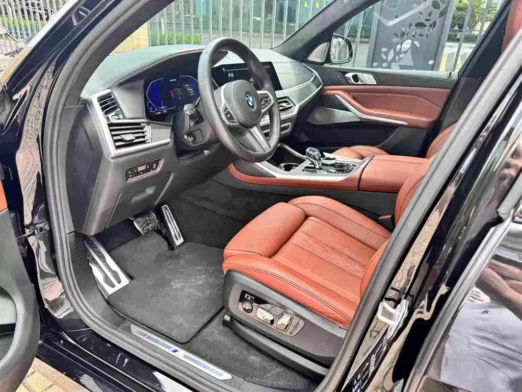 BMW X7 2021 xDrive40i Premium M Sport Package фото 3