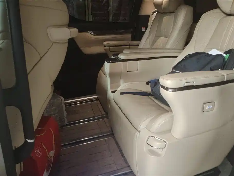 Toyota Alphard 2021 Hybrid 2.5L Ultimate фото 10