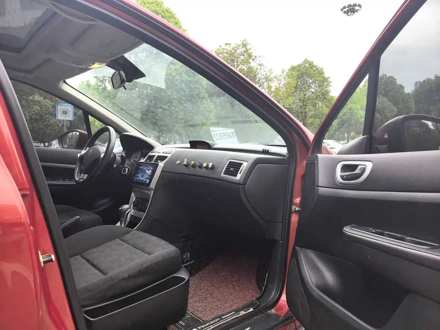 Peugeot 307 2013 1.6L Automatic CROSS фото 18
