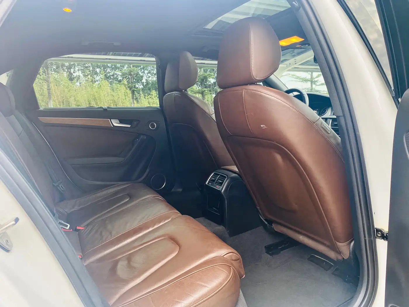 Фото 15 - Audi A4L