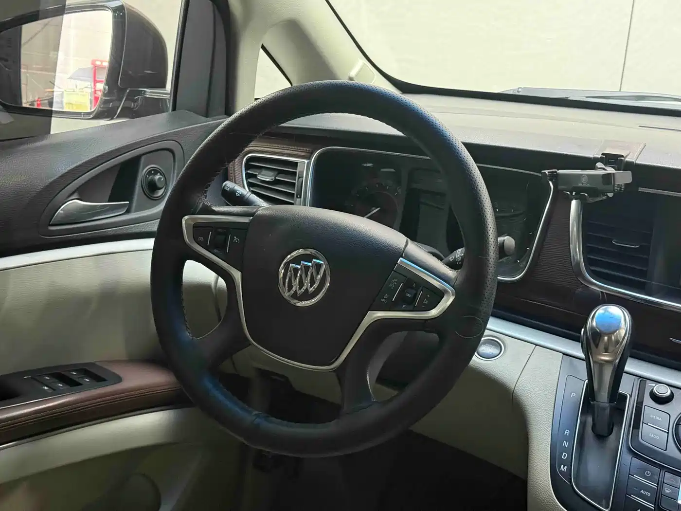 Buick GL8 2018 28T Luxury Model China VI фото 11