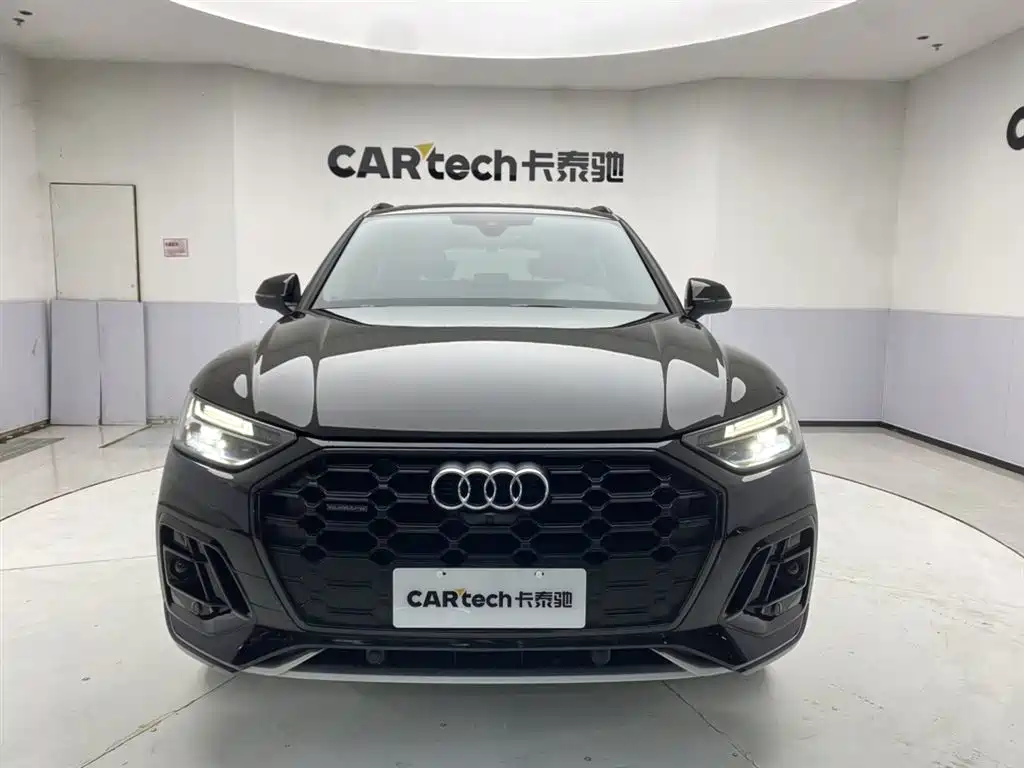 Audi Q5L 2024 Model 45 TFSI Luxury Dynamic фото 3