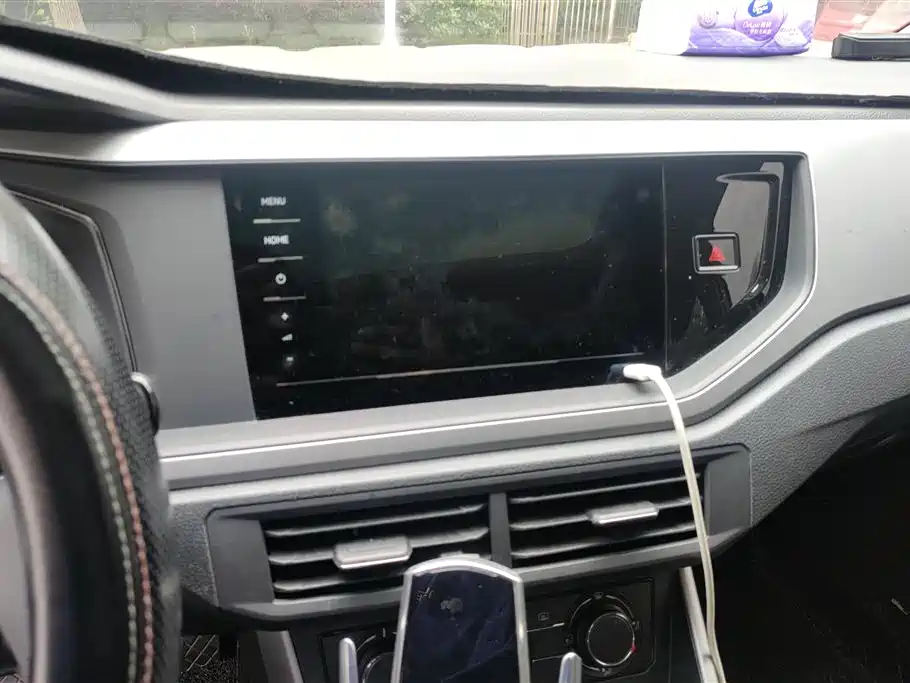 Volkswagen Polo 2021 Plus 1.5L Automatic Panorama Enjoyment Edition фото 13