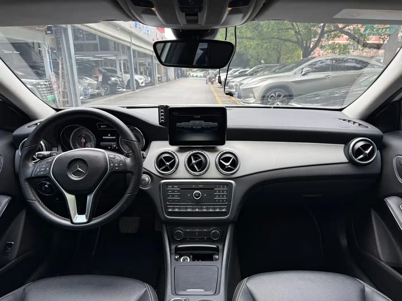 Mercedes-Benz GLA 2016 GLA 220 4MATIC Luxury фото 14