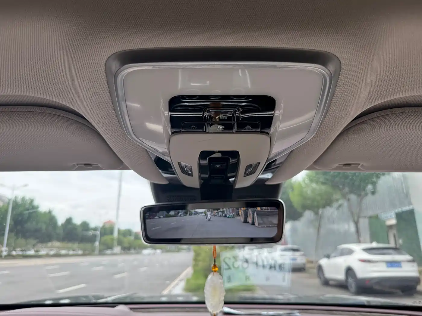 Hongqi H9 2022 2.0T Smart Connect Flag Smooth Edition фото 13