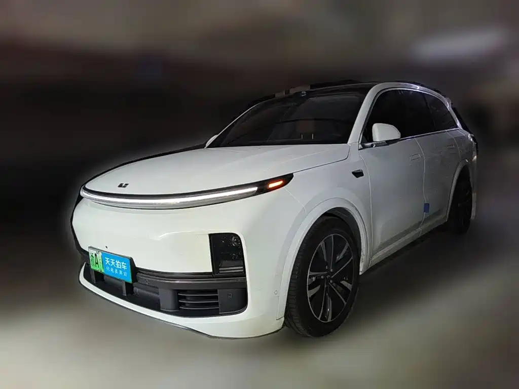 Li Auto Li L8 2025 Max Smart Renewal Edition