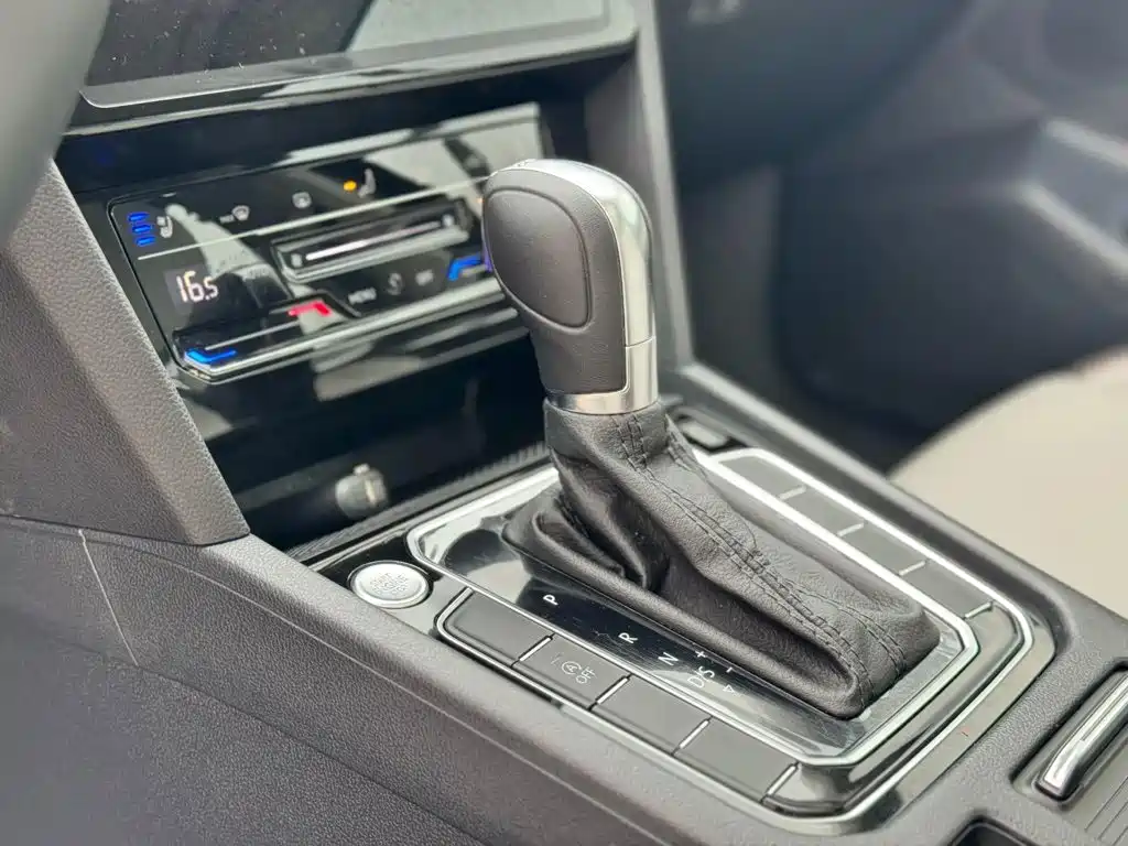 Photo 12 - Volkswagen Magotan