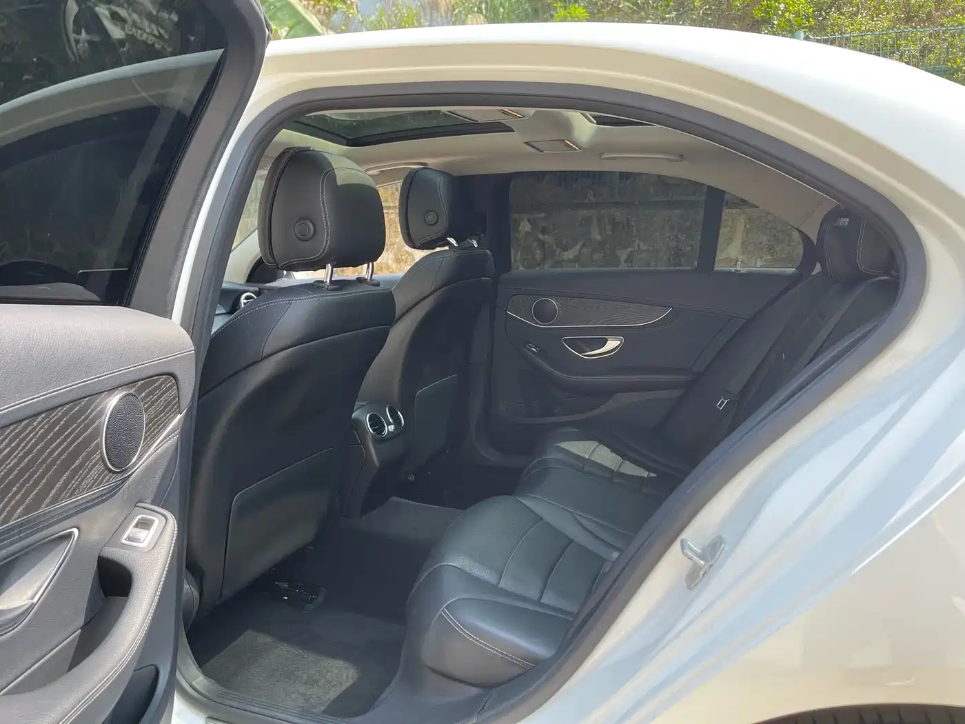 Mercedes-Benz C-Class 2015 Facelift C 200 L Sport фото 6