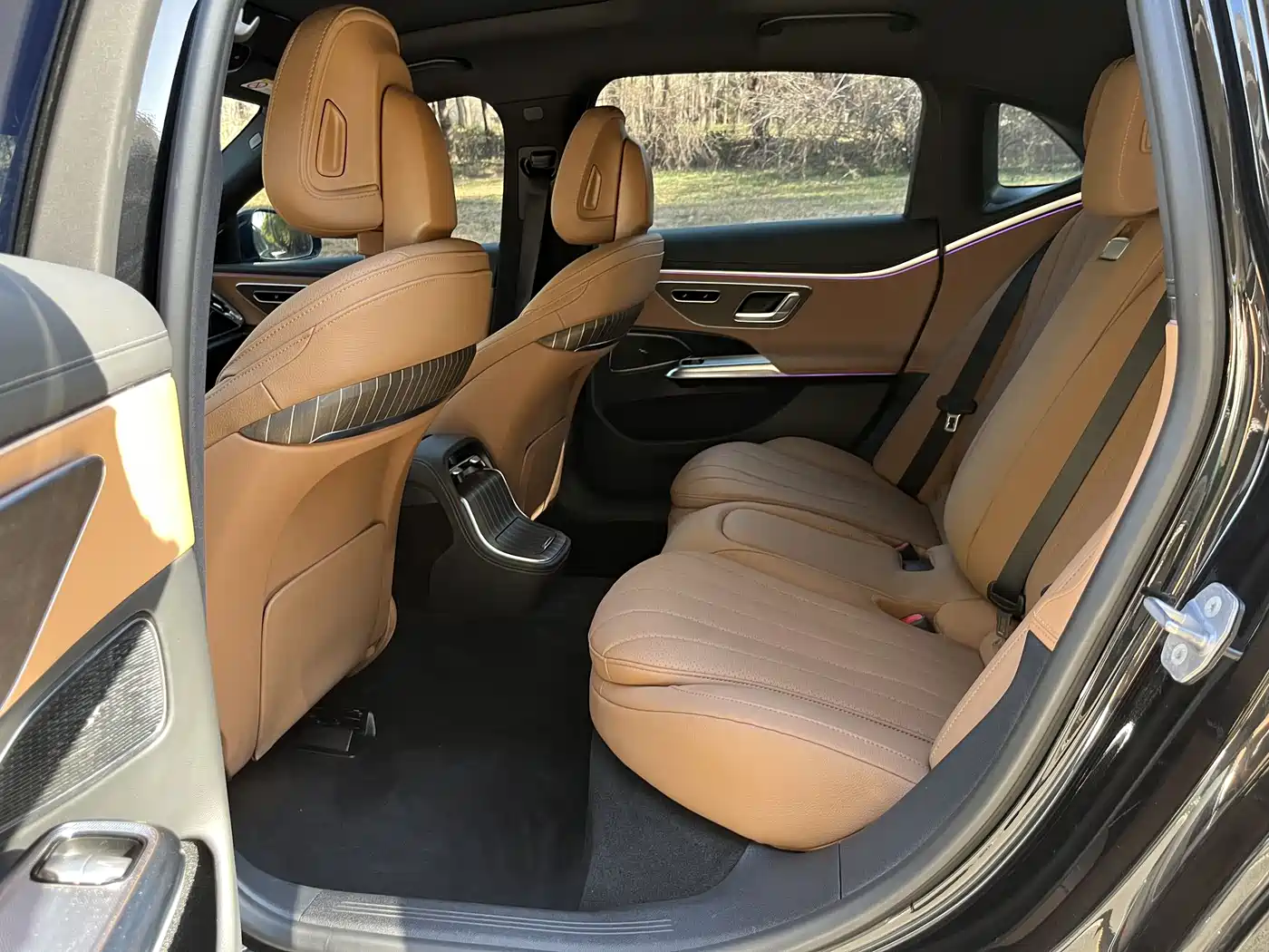 Mercedes-Benz E-Class New Energy 2024 E 350 e L Plug-in Hybrid Sedan фото 7