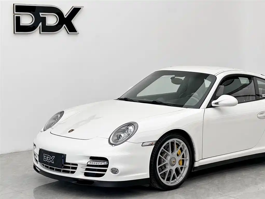 Porsche 911 2010 Turbo S 3.8T фото 3