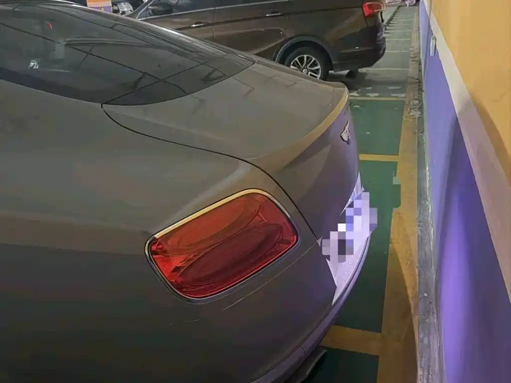 Фото 4 - Bentley Continental