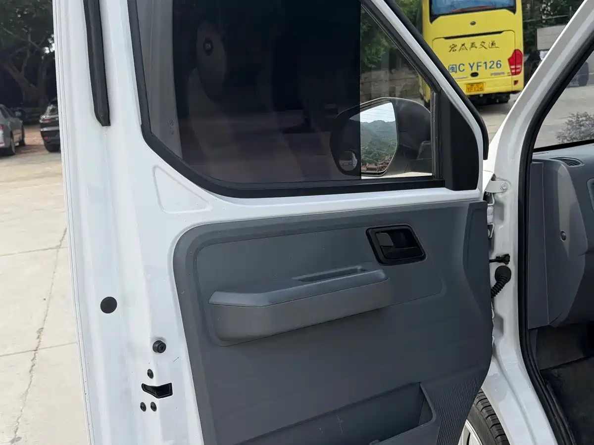 Wuling Motors Wuling Yangguang 2024 2024 300km Comfort Enclosed Van 60kW