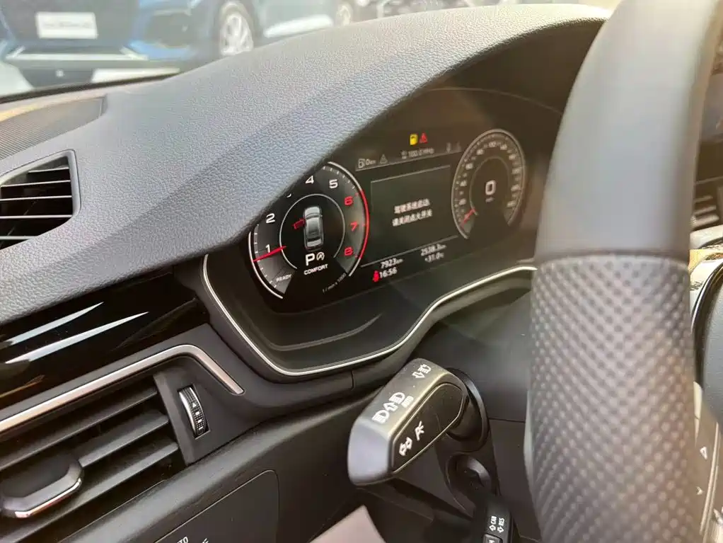 Audi A4L 2025 2025 2 Million Celebration Edition 40 TFSI Luxury Dynamic