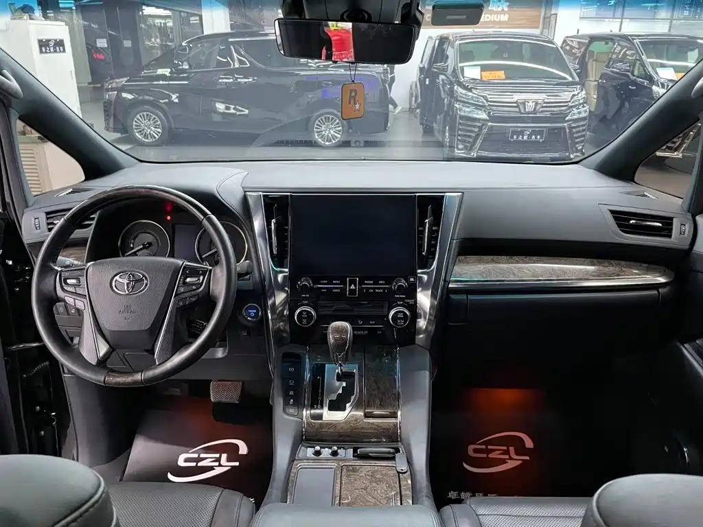 Toyota Vellfire 2022 2021 Crown Hybrid 2.5L HV Premium Edition