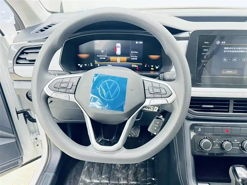 Volkswagen Tharu 2026 New Sharp 1.5L Advance Edition фото 7