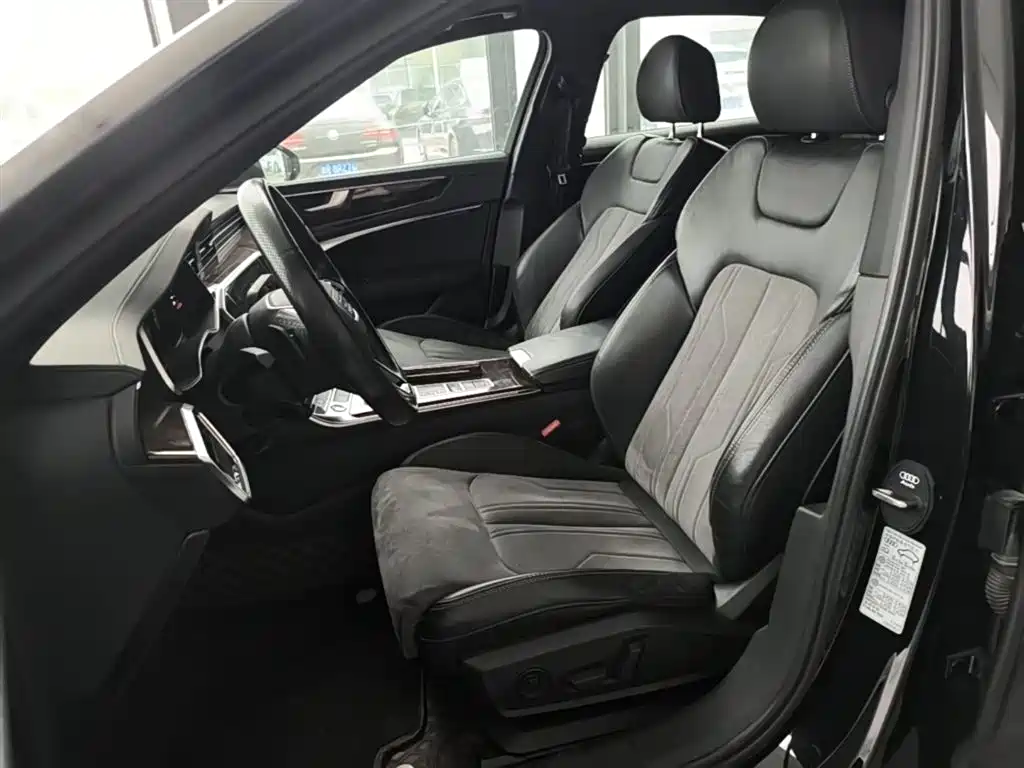 Audi A6L 2021 45 TFSI Exclusive Sport фото 15