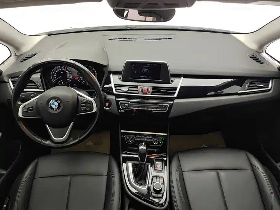 BMW 2 Series Touring 2019 2018 218i Luxury Line