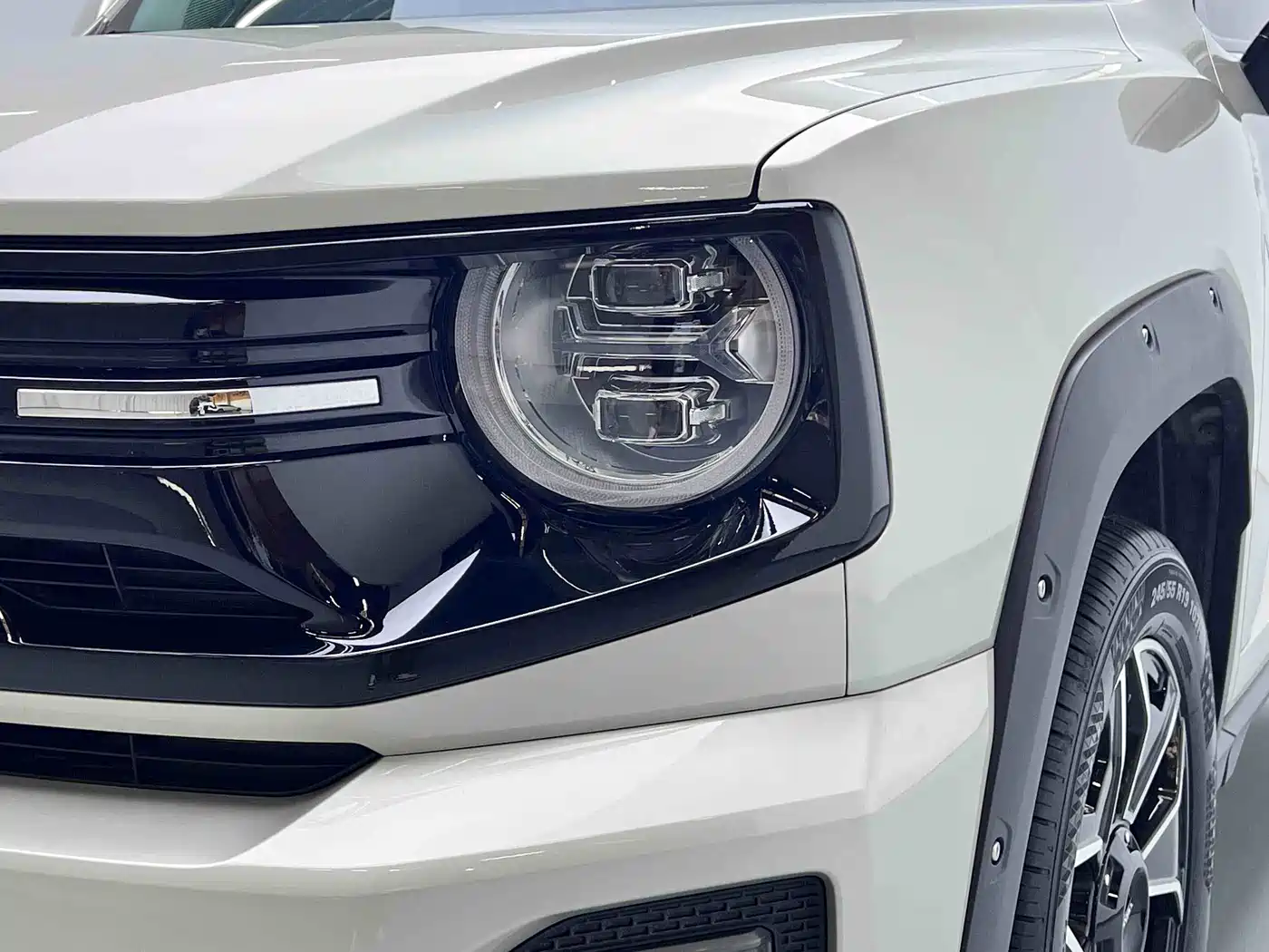 Haval Second-Generation Big Dog New Energy 2025 Hi4 145km Premium Edition фото 10