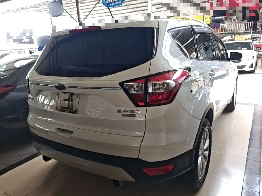 Photo 7 - Ford Kuga