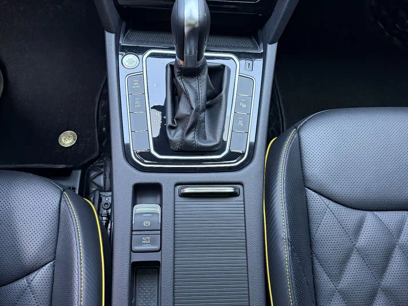 Photo 6 - Volkswagen CC